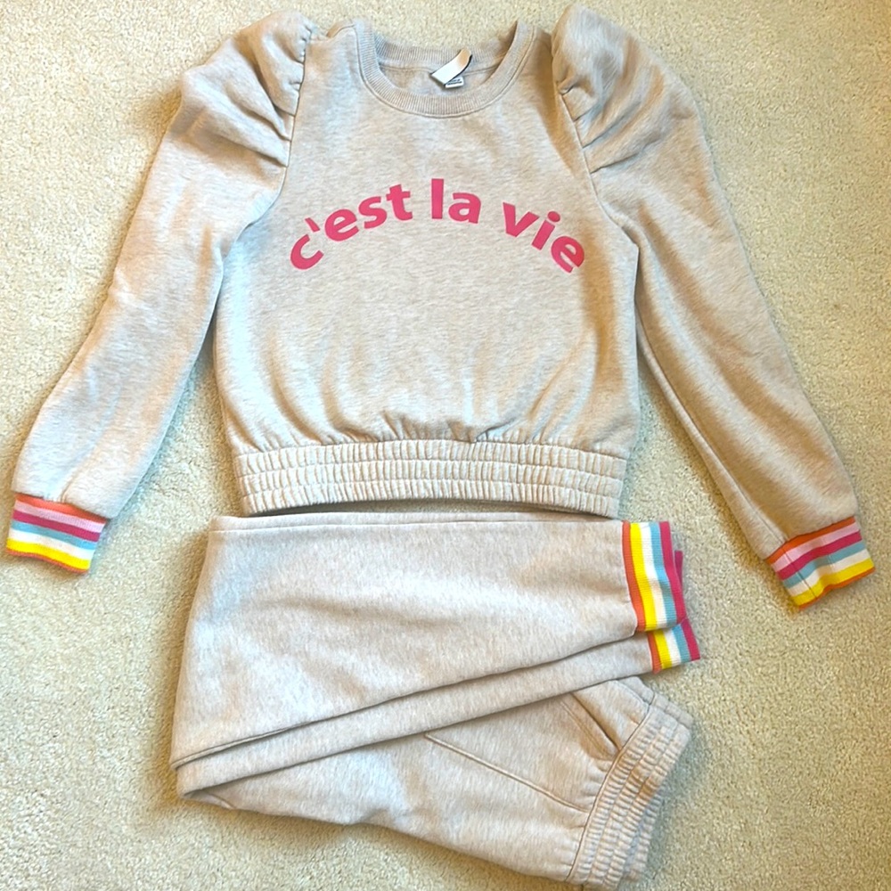 Janie and Jack girls sweatsuit set. C’est la vie